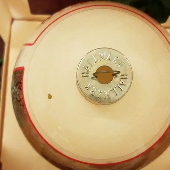 Hallmark Precious Moments & Keepsake Ornaments - Picture 6 of 7